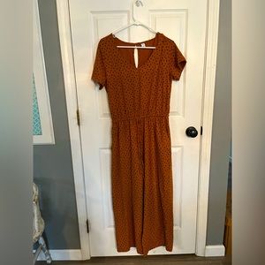 Old Navy - Romper - Pumpkin color with Black polka dots - Like New - size Large
